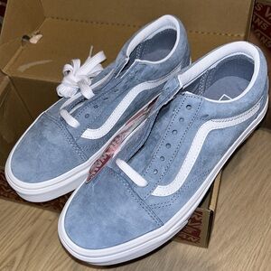 Baby blue / sky blue Vans sneakers